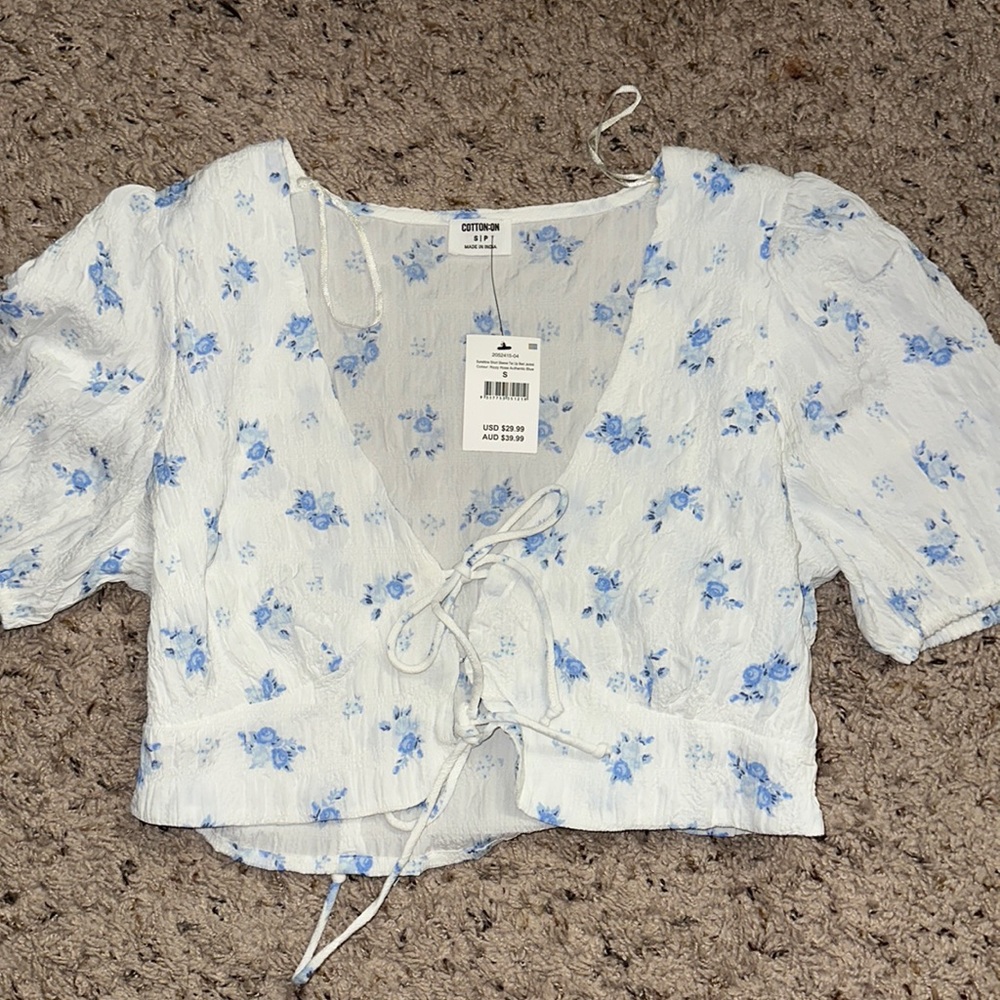 CottonOn Blue Floral Crop Top (Size Small)